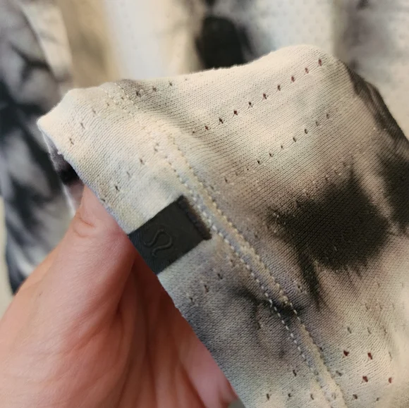 Womens Lululemon Tie Dye Top - Picture 2 of 5